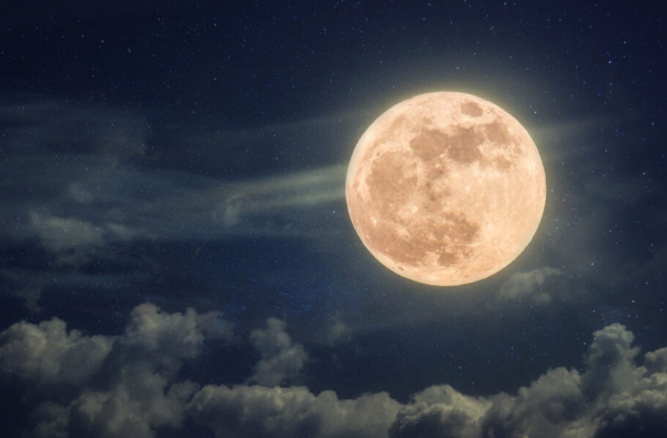 Unraveling Full Moon's Impact on Empaths' Sleep Patterns